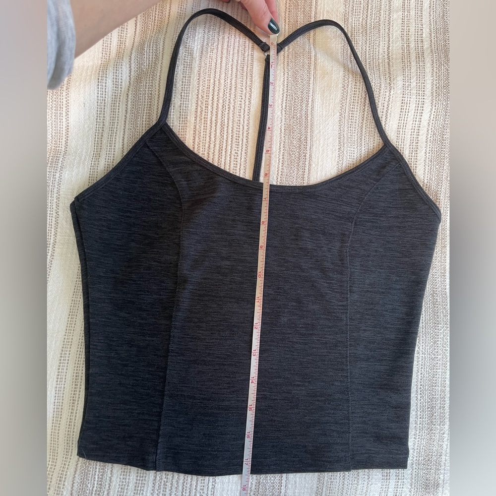 EUC Victoria’s Secret Cropped Athletic Top Size M - Picture 9 of 9
